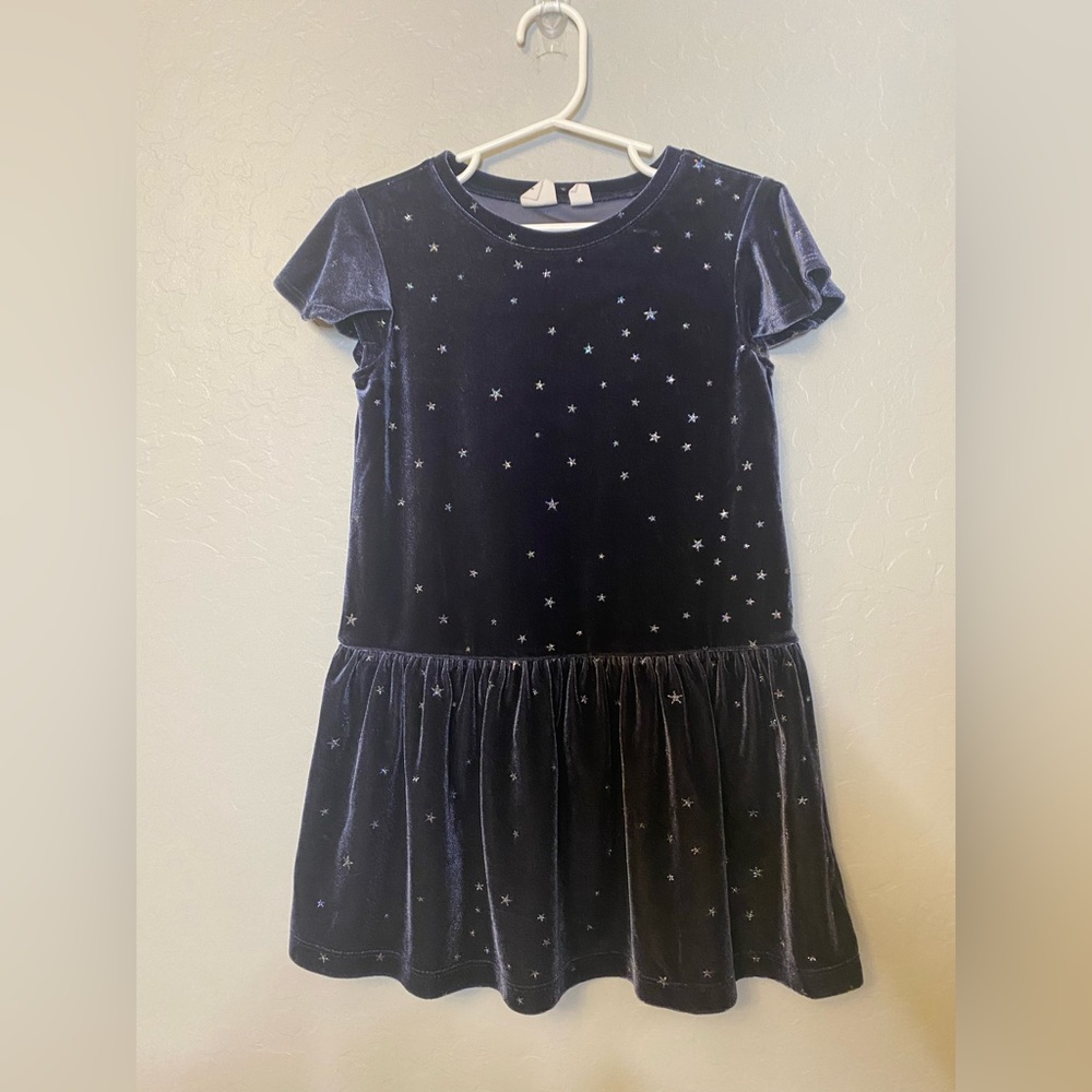 ⭐️Gap Kids short sleeve navy velvet drop waist dress with silver stars size xs